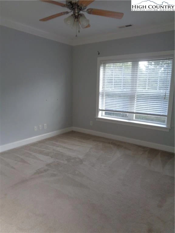 Image number 7 for the current listing