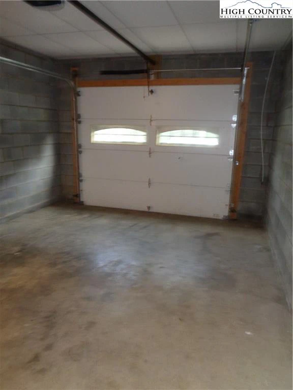 Image number 3 for the current listing