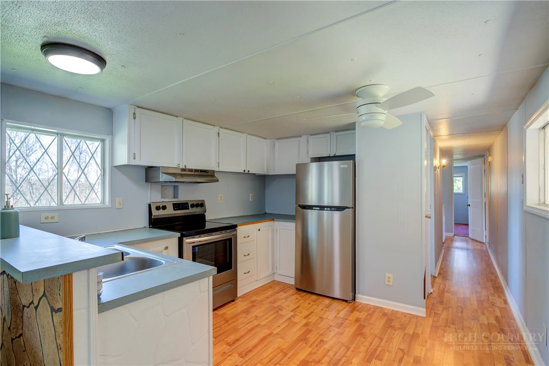 Image number 5 for the current listing