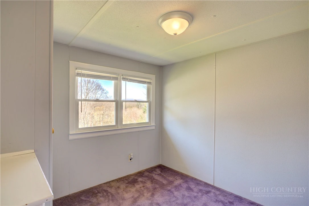Image number 13 for the current listing