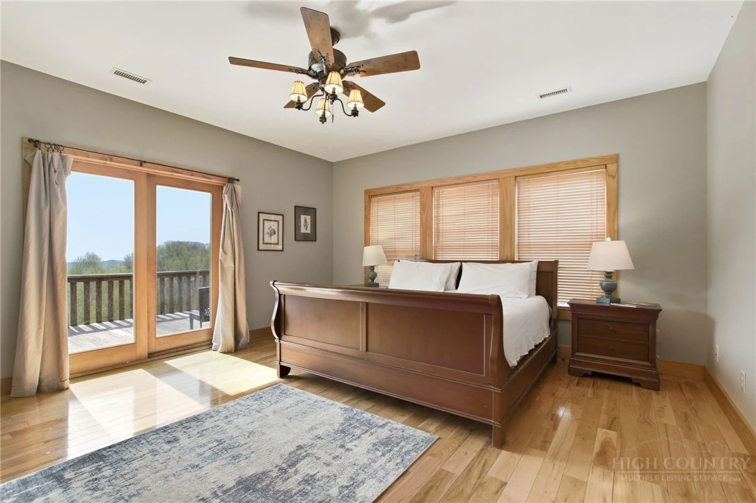 Image number 6 for the current listing