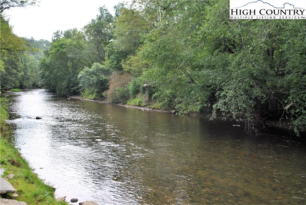 Image number 17 for the current listing