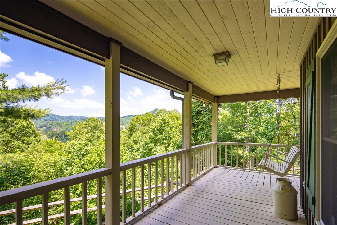 Image number 11 for the current listing