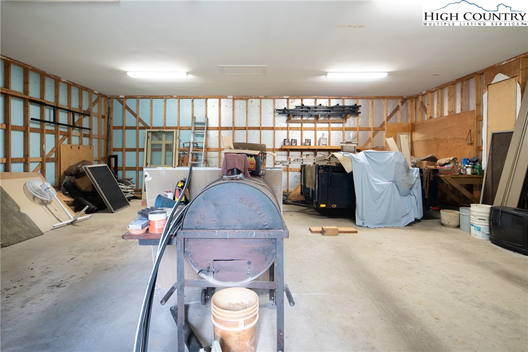 Image number 1 for the current listing