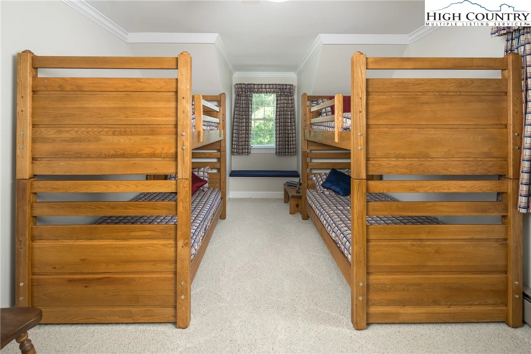 Image number 7 for the current listing