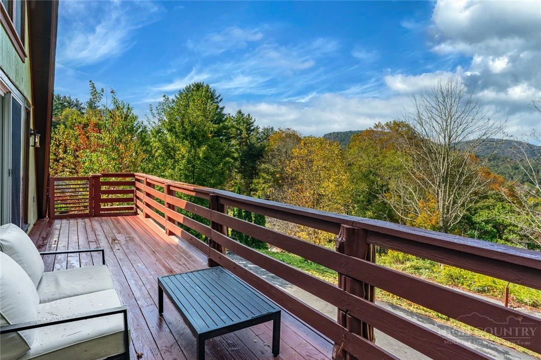 Image number 6 for the current listing