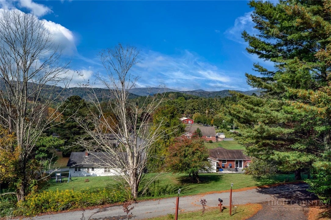 Image number 9 for the current listing