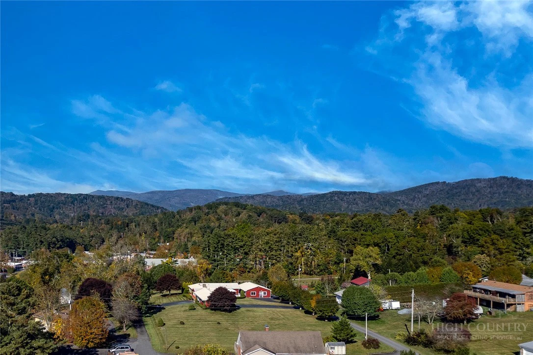 Image number 13 for the current listing