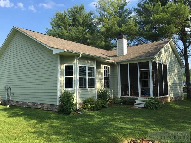 Image number 9 for the current listing