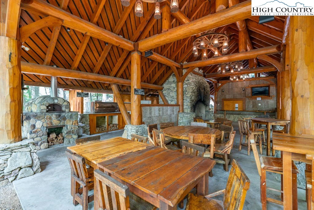 Image number 7 for the current listing