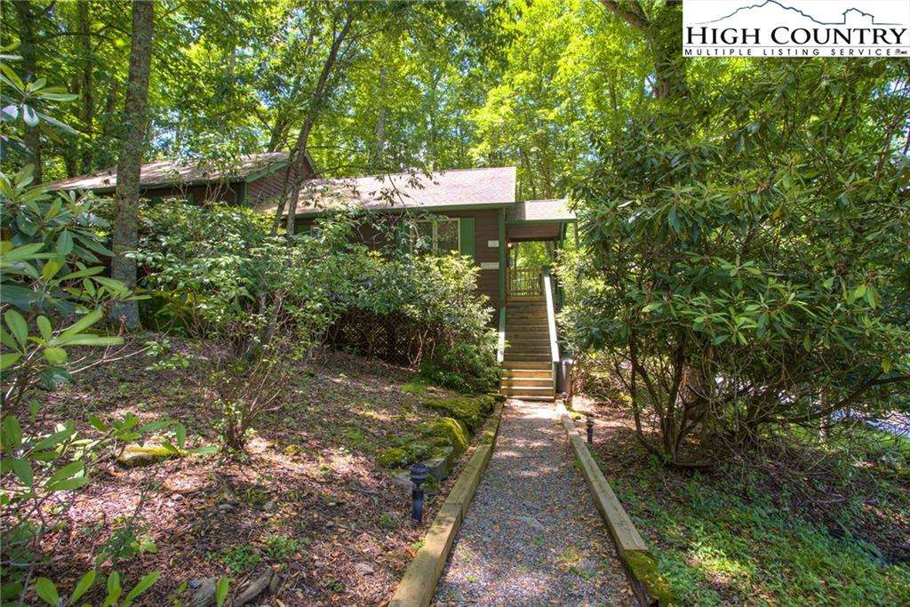Image number 1 for the current listing