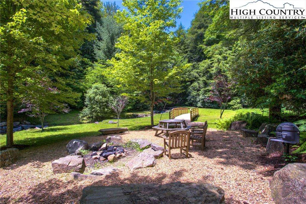 Image number 12 for the current listing