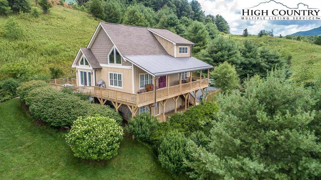 Image number 1 for the current listing
