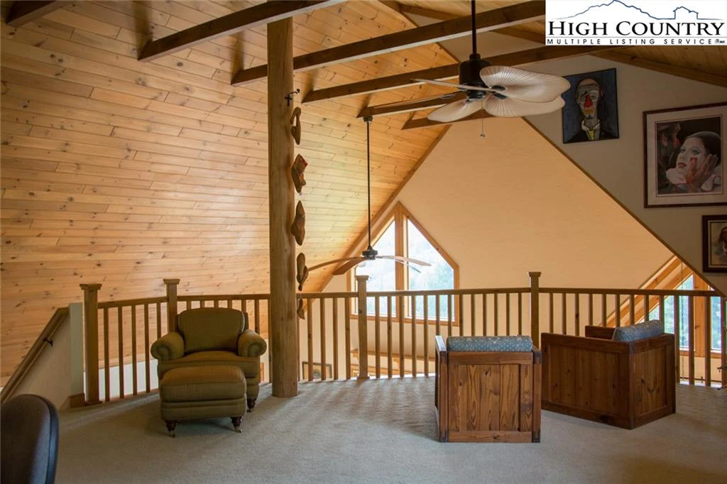 Image number 10 for the current listing
