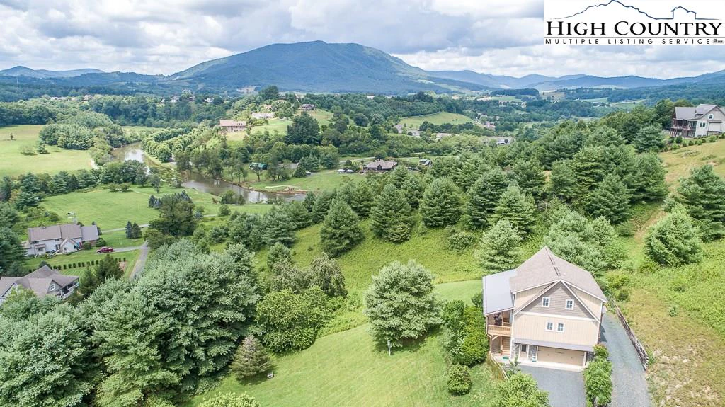 Image number 19 for the current listing