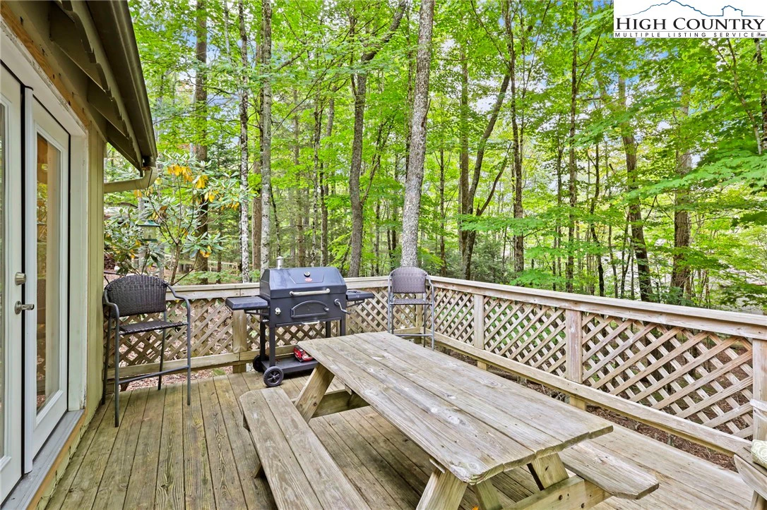 Image number 12 for the current listing