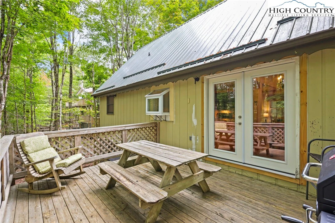 Image number 2 for the current listing