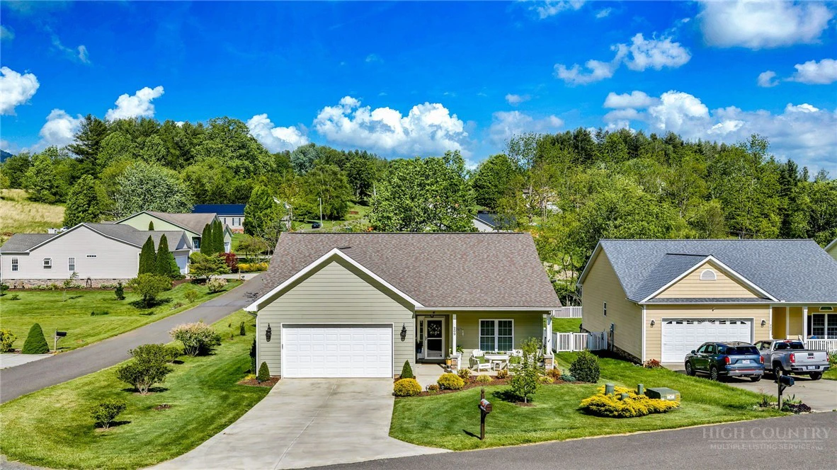 Image number 1 for the current listing