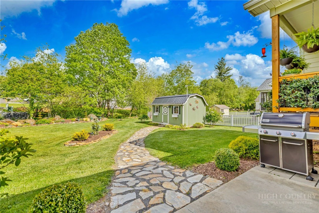 Image number 14 for the current listing