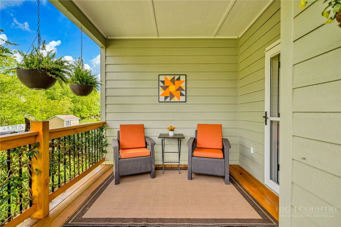 Image number 12 for the current listing