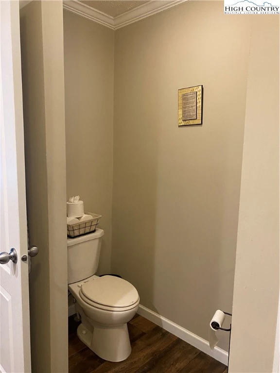 Image number 8 for the current listing