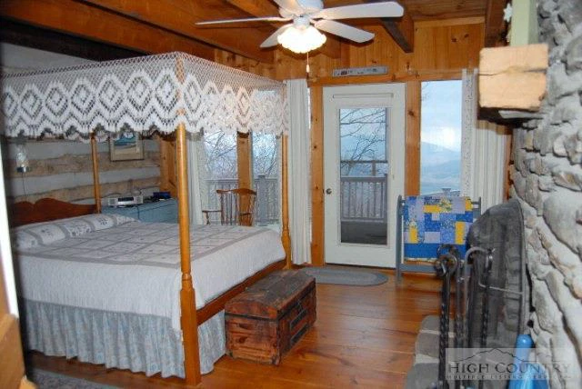 Image number 6 for the current listing