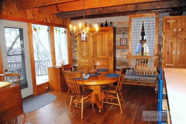 Image number 3 for the current listing