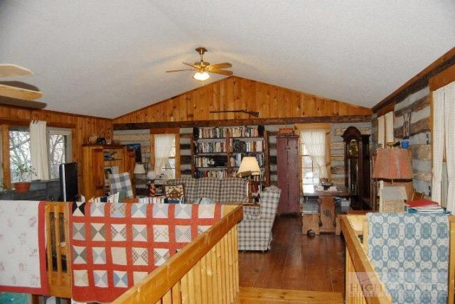 Image number 13 for the current listing