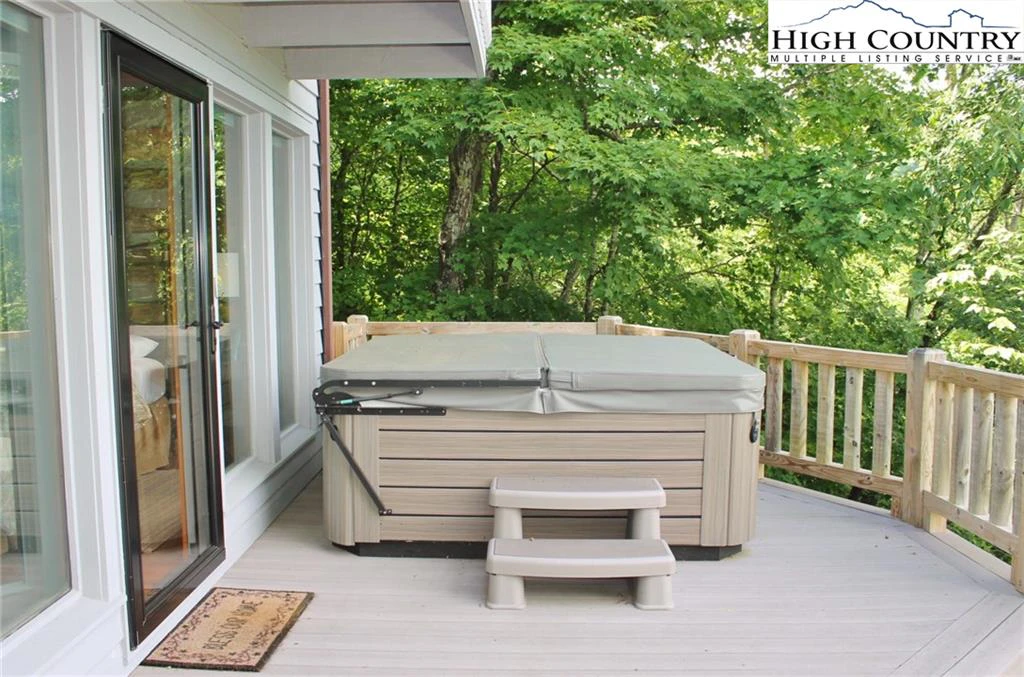 Image number 12 for the current listing