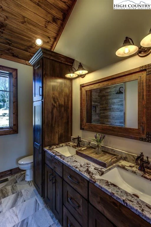 Image number 8 for the current listing