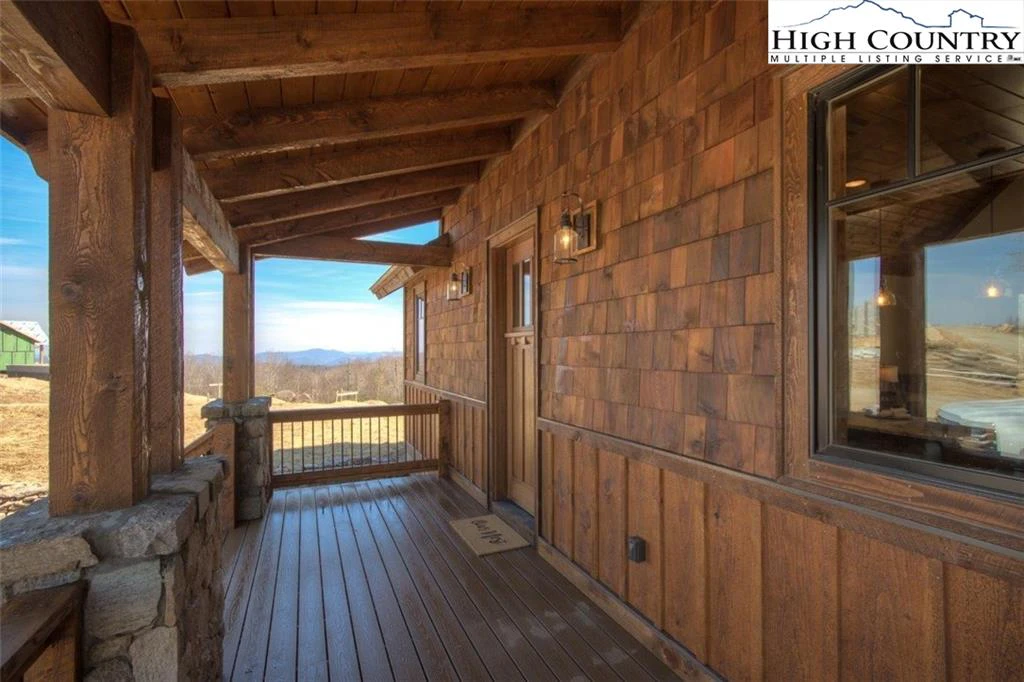 Image number 9 for the current listing