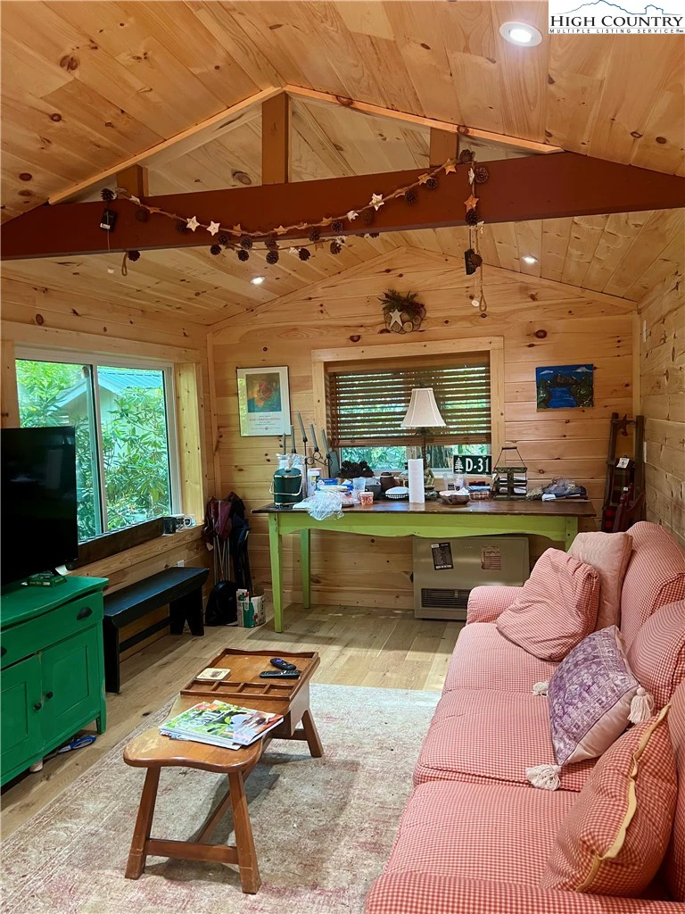 Image number 4 for the current listing
