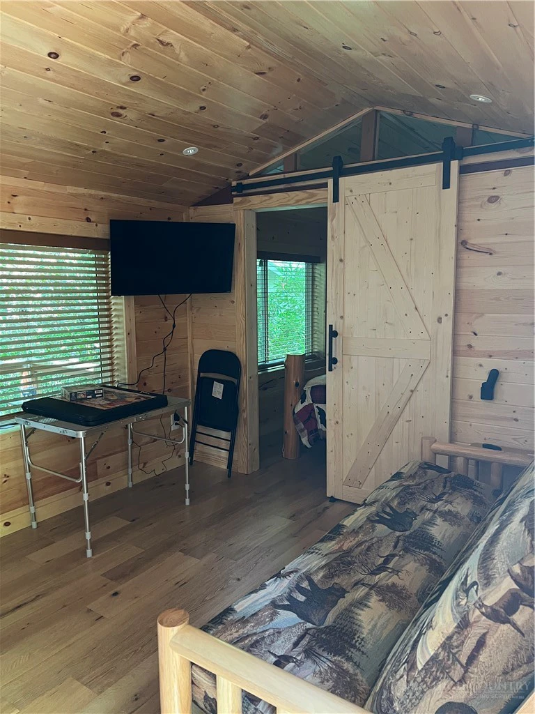 Image number 5 for the current listing