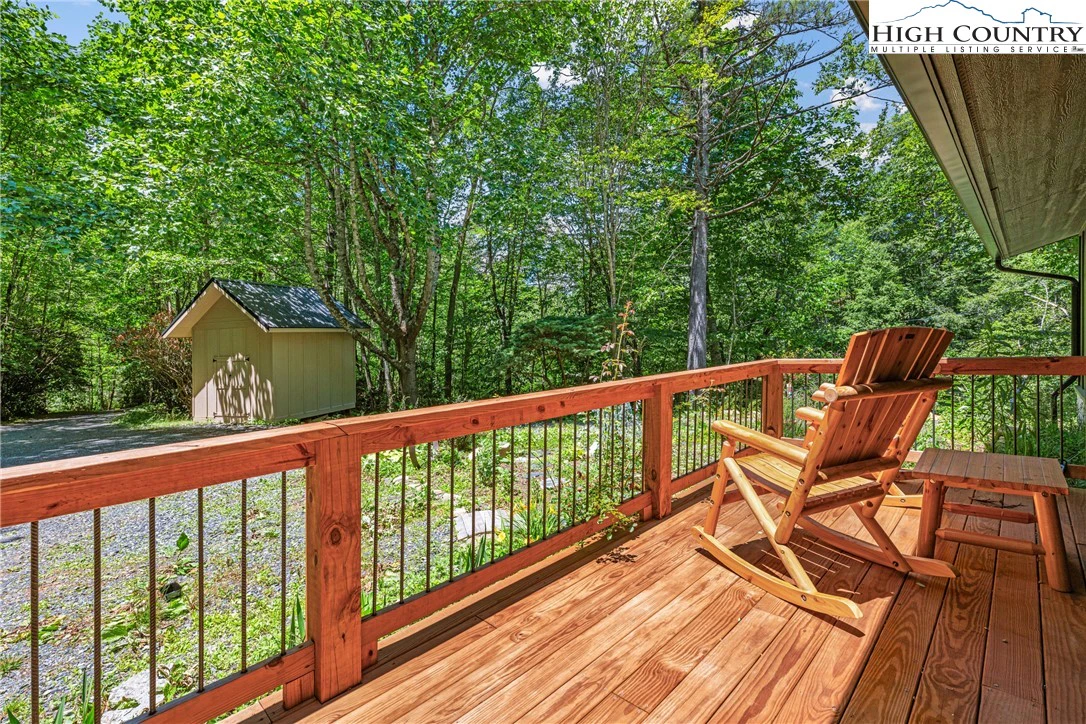 Image number 18 for the current listing