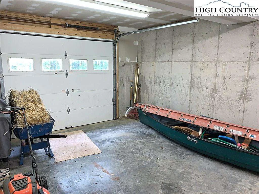 Image number 5 for the current listing