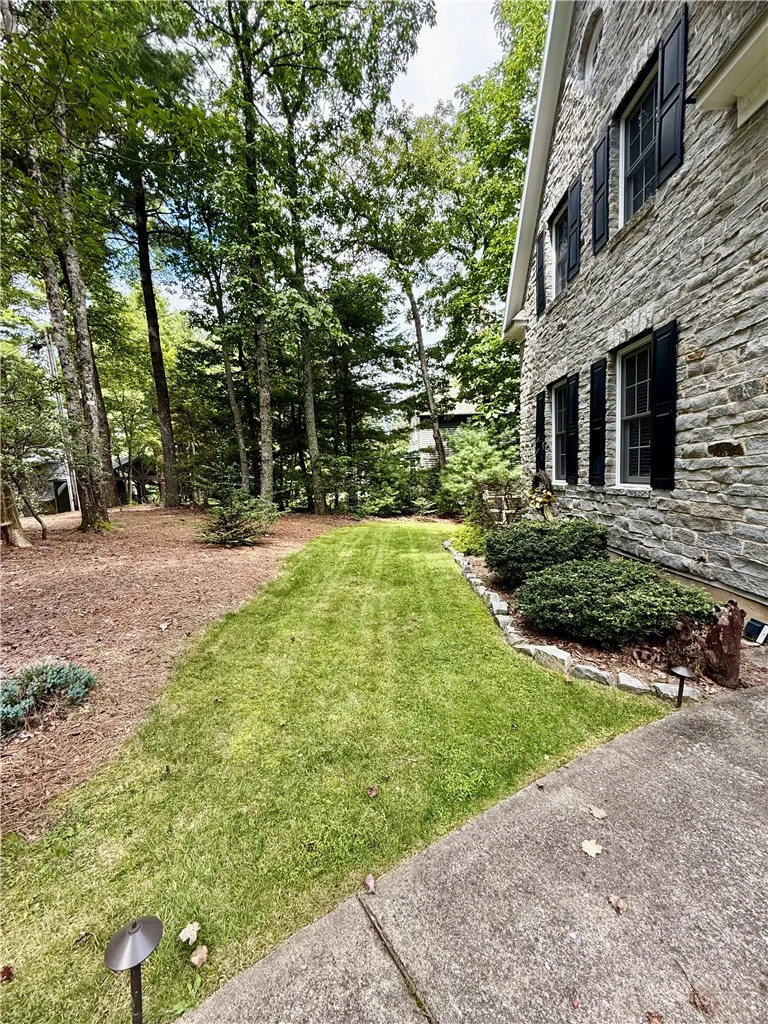 Image number 8 for the current listing