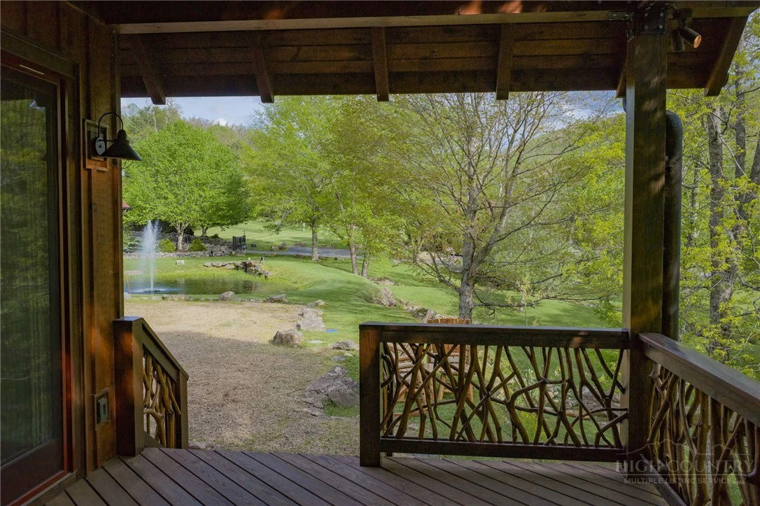 Image number 6 for the current listing