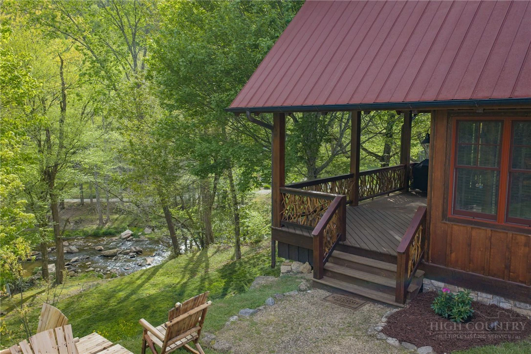 Image number 8 for the current listing