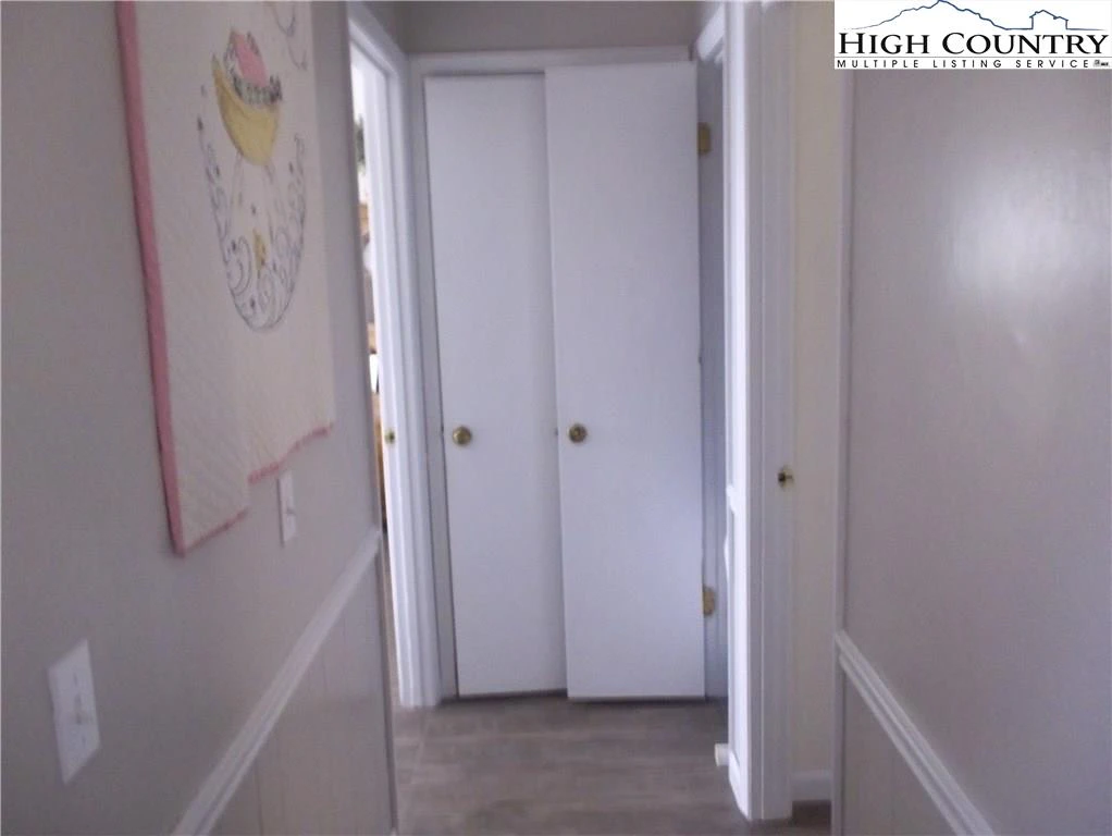 Image number 12 for the current listing