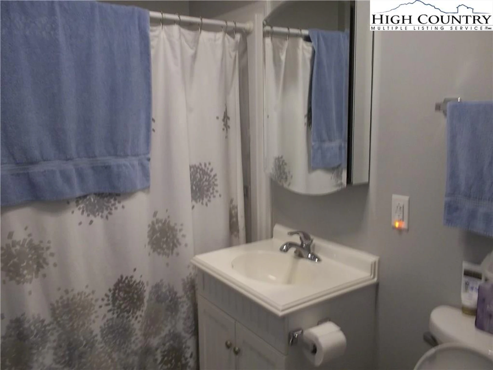Image number 9 for the current listing