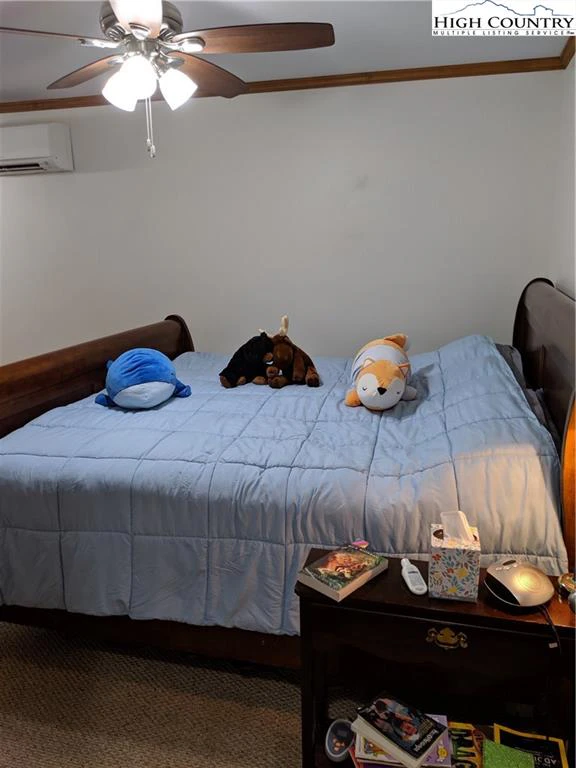 Image number 8 for the current listing