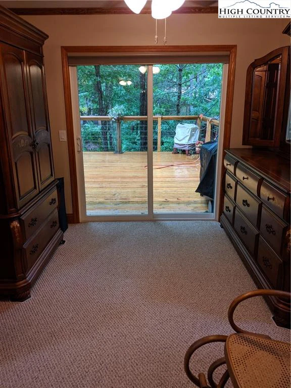 Image number 6 for the current listing