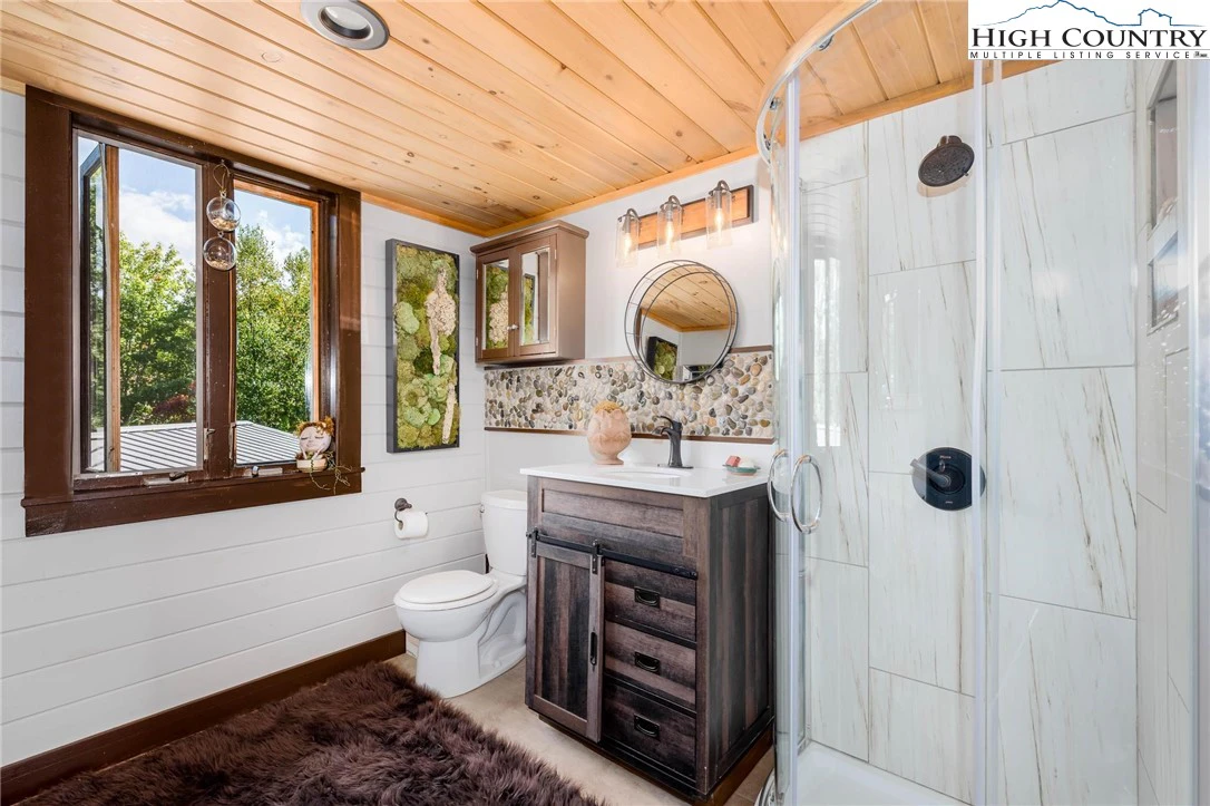Image number 6 for the current listing
