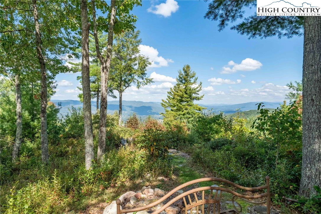 Image number 13 for the current listing