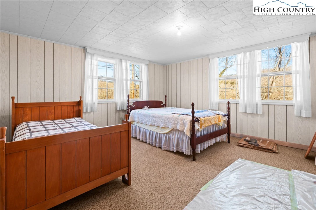 Image number 2 for the current listing