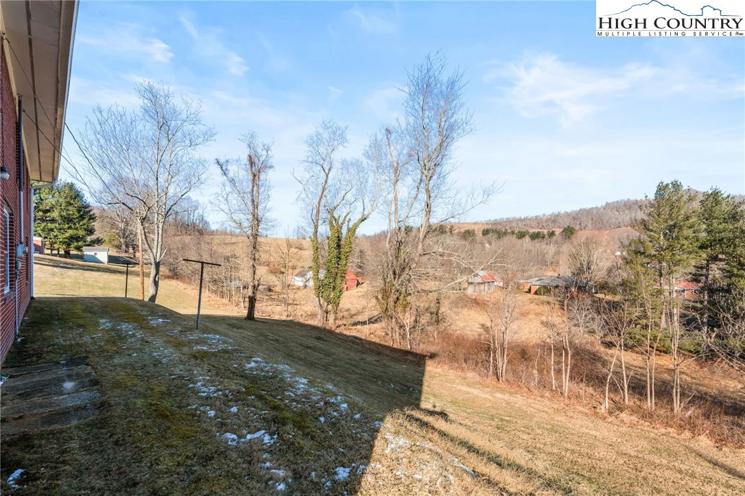 Image number 18 for the current listing