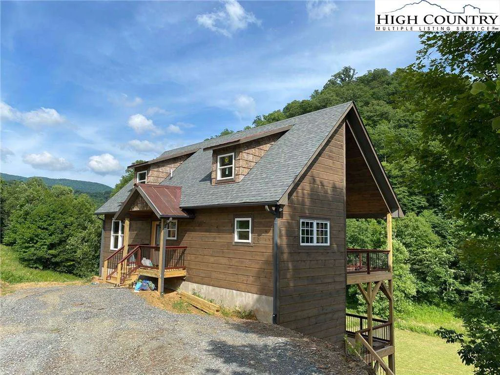 Image number 1 for the current listing