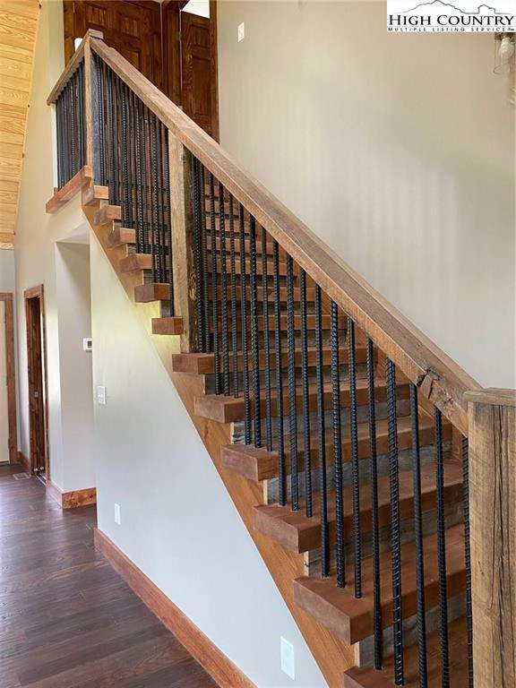 Image number 20 for the current listing