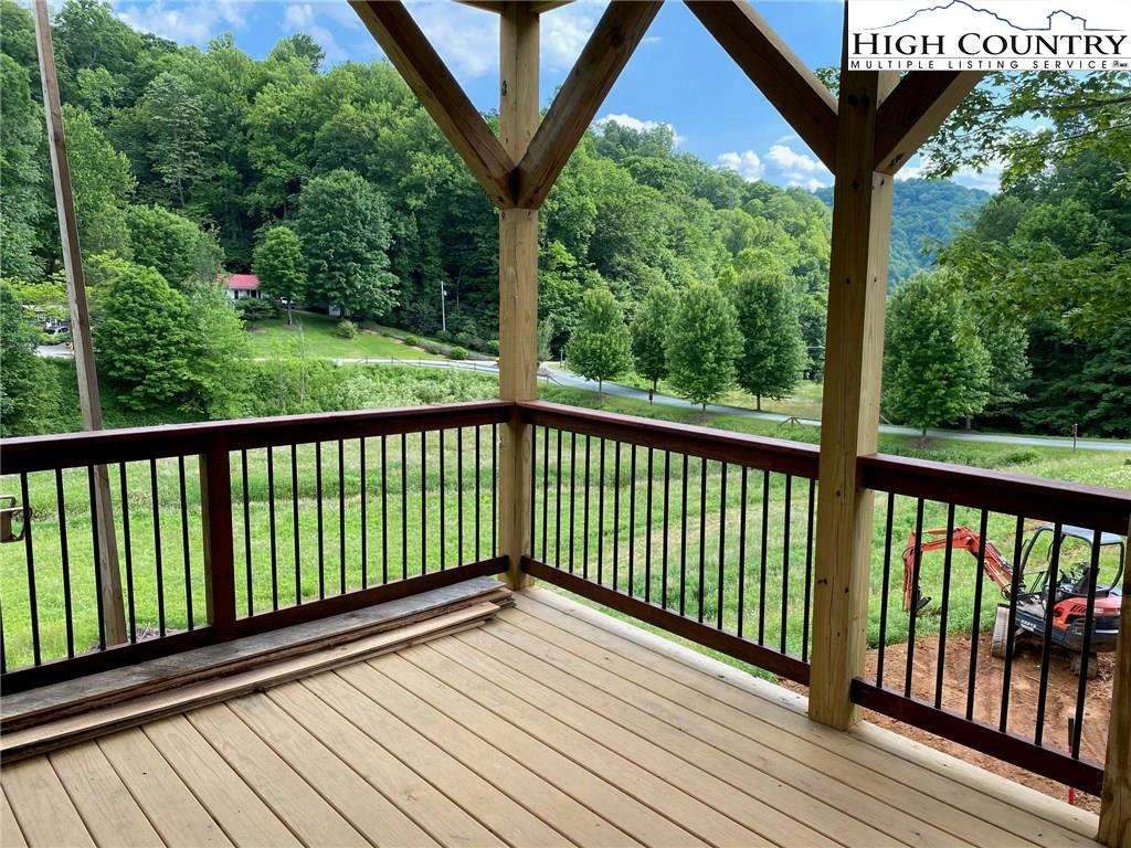 Image number 12 for the current listing