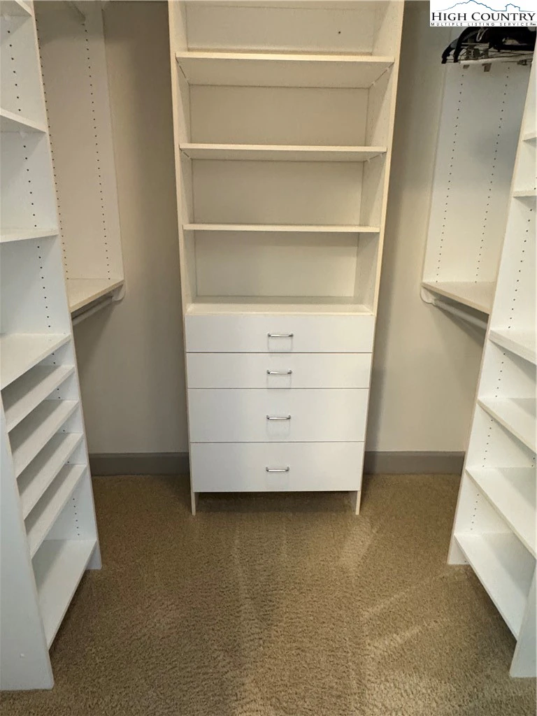 Image number 9 for the current listing